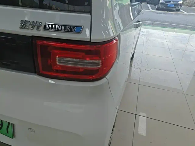Wuling Hongguang Mini EV — Фото автомобиля 7