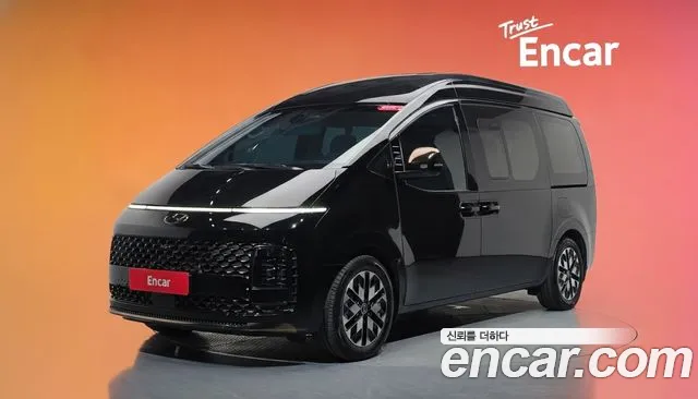 Фотография автомобиля — Hyundai Staria