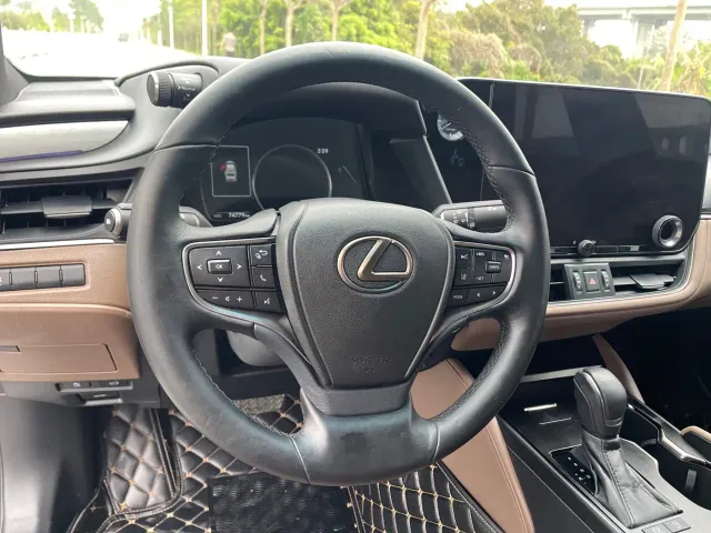 Lexus ES — Фото автомобиля 22