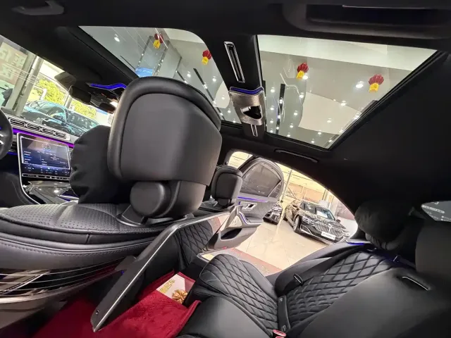 Mercedes-Benz S-Class — Фото автомобиля 13
