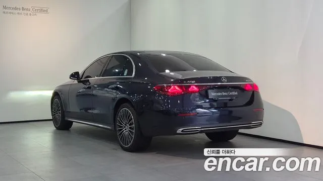 Mercedes-Benz E-Class — Фото автомобиля 2