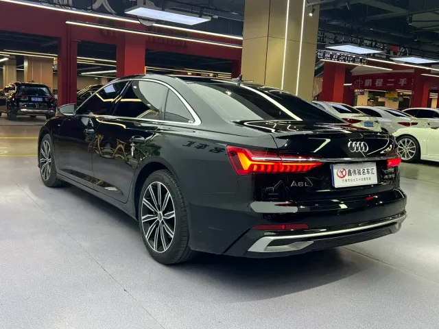 Audi A6L — Фото автомобиля 18