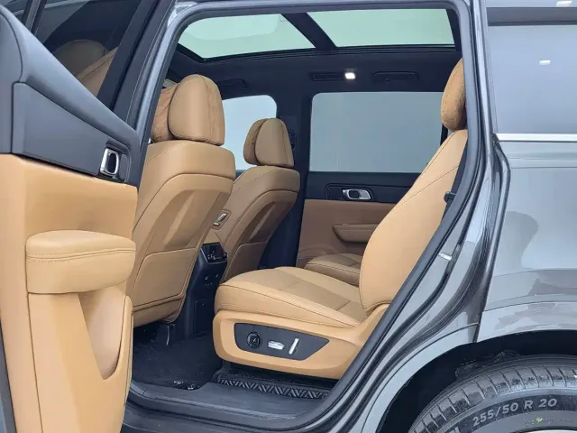 Li Auto ONE — Фото автомобиля 8