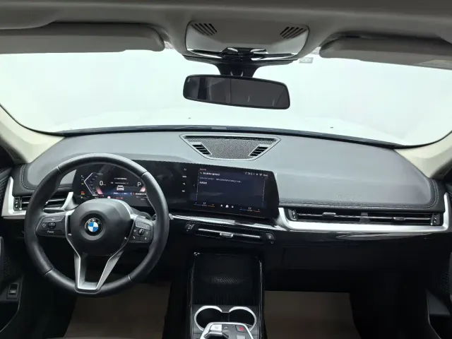 BMW X1 — Фото автомобиля 12