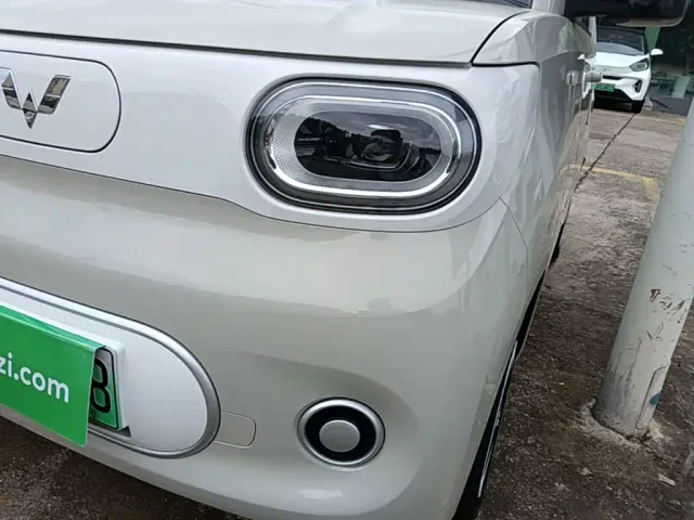 Wuling Hongguang Mini EV — Фото автомобиля 23