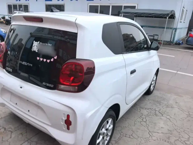Roewe Clever — Фото автомобиля 6