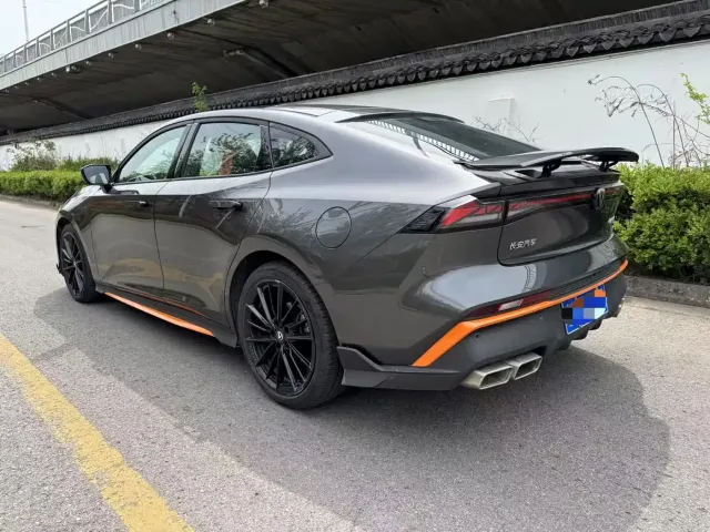 Changan Changan UNI-V 2024 1.5T Deluxe — Фото автомобиля 6