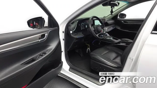 Hyundai Grandeur Grandeur (New) Hybrid — Фото автомобиля 14