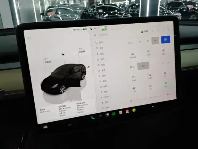 Tesla Model Y — Фото автомобиля 11