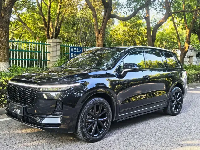 Li Auto ONE — Фото автомобиля 2