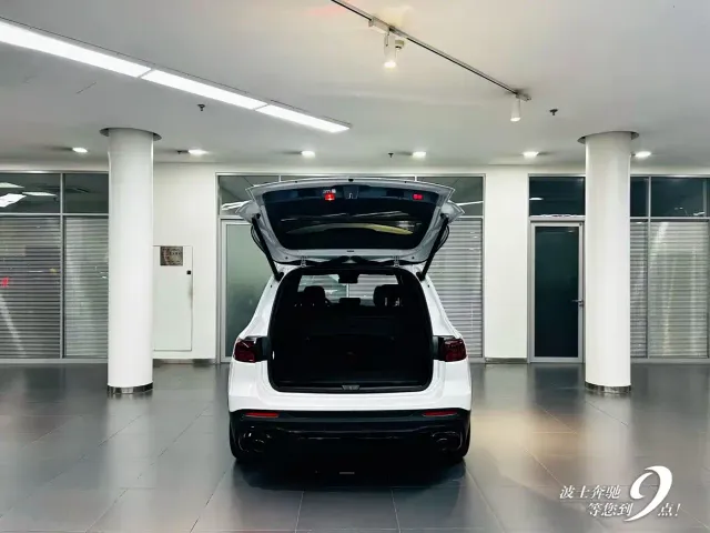 Mercedes-Benz GLB AMG — Фото автомобиля 6