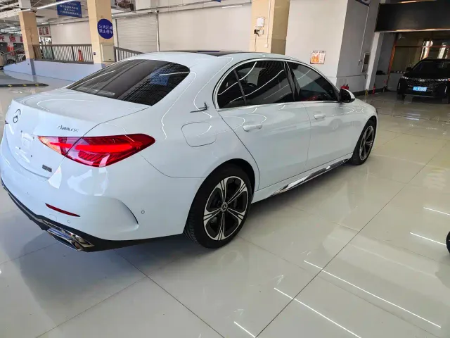 Mercedes-Benz C-Class — Фото автомобиля 4