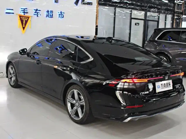 Honda Accord — Фото автомобиля 14
