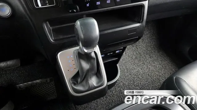 Hyundai Staria Staria L3.5 Карго 5 мест — Фото автомобиля 9