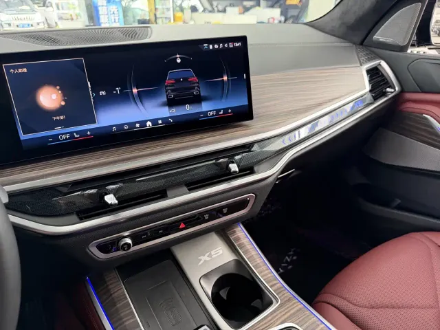 BMW X5 — Фото автомобиля 9