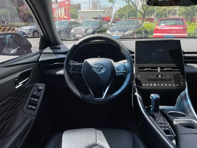 Toyota Avalon — Фото автомобиля 18