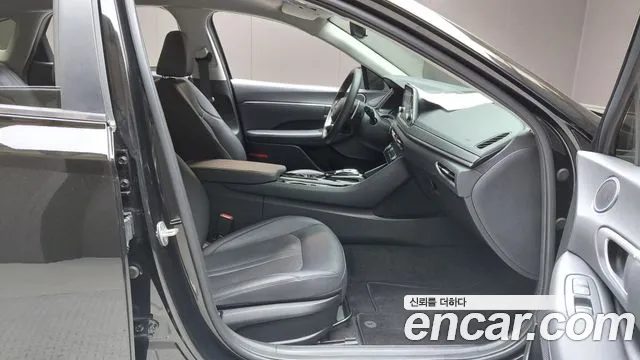 Hyundai Sonata Sonata (DN8) 2.0 LPG(Для проката) — Фото автомобиля 26