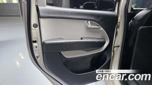 Kia RAY Новый Kia Ray Фургон — Фото автомобиля 24