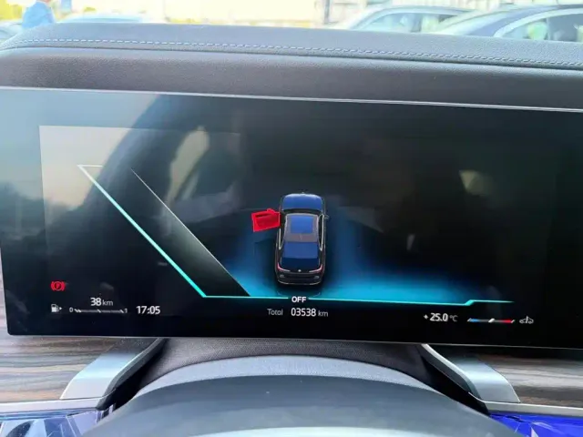 BMW 7 Series — Фото автомобиля 11
