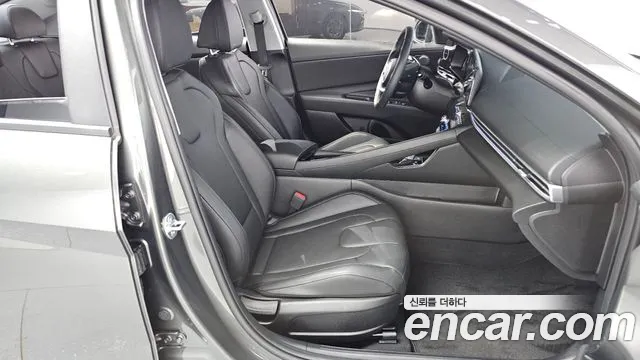 Hyundai AVANTE Новый Avante (CN7) — Фото автомобиля 10