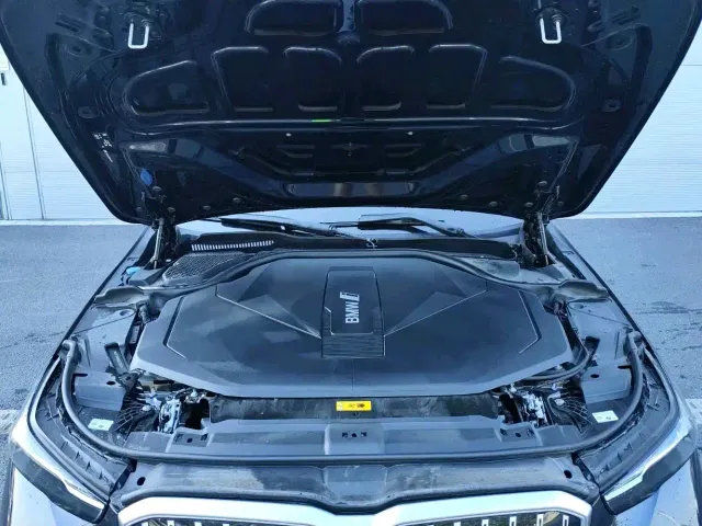 BMW i5 — Фото автомобиля 13