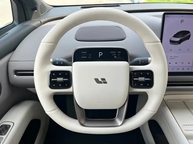 Li Auto i6 — Фото автомобиля 5