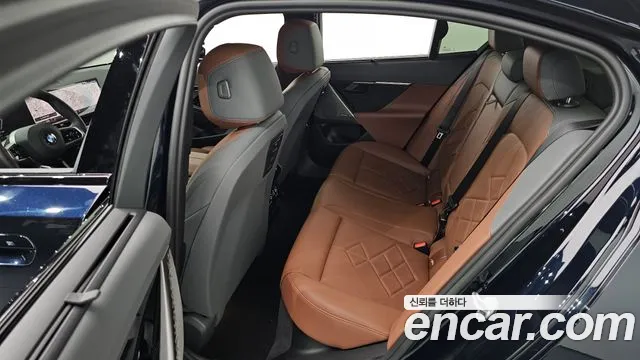 BMW 5-Series 5 серия (G60) 530i xDrive M Sport — Фото автомобиля 11