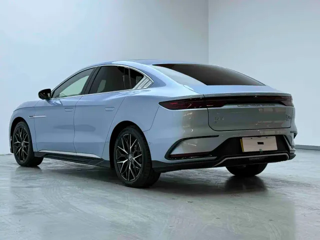 BYD Han — Фото автомобиля 12