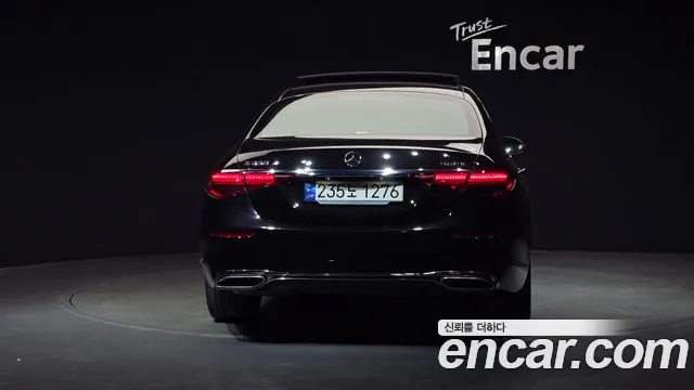 Mercedes-Benz S-Class — Фото автомобиля 3