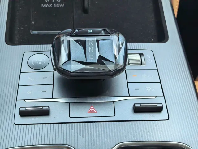 BYD Song L DM-i — Фото автомобиля 27