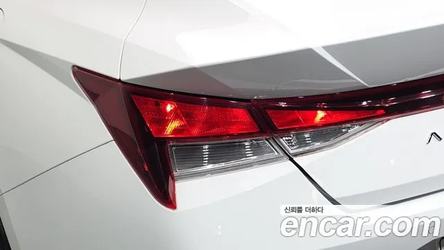 Hyundai Avante CN7 — Фото автомобиля 8