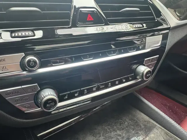 BMW 5 Series — Фото автомобиля 8