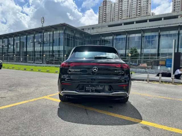 Mercedes-Benz EQS SUV — Фото автомобиля 20