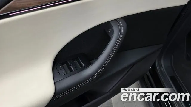 Tesla Model X — Фото автомобиля 27