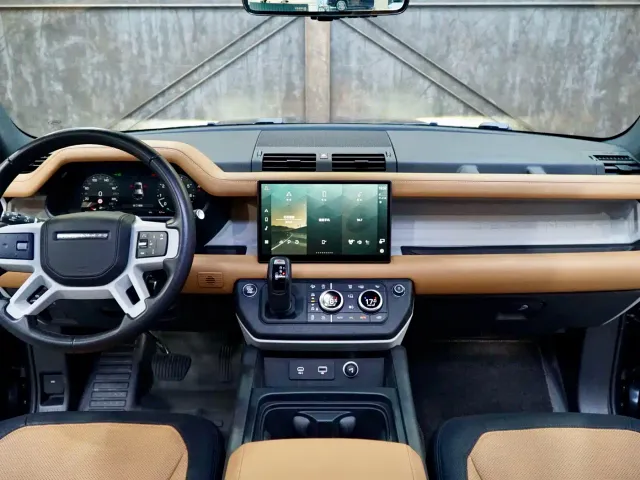 Land Rover Defender — Фото автомобиля 7