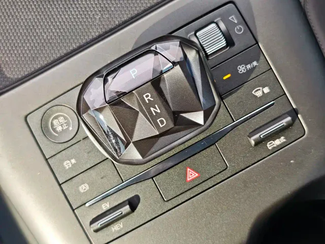 BYD Qin PLUS — Фото автомобиля 17