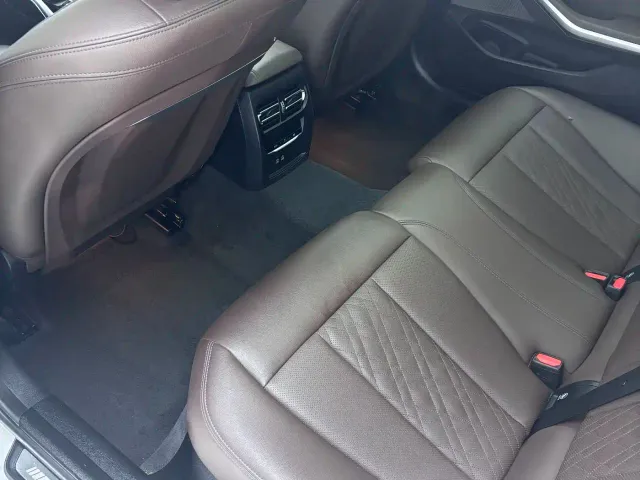 BMW 3 Series — Фото автомобиля 16