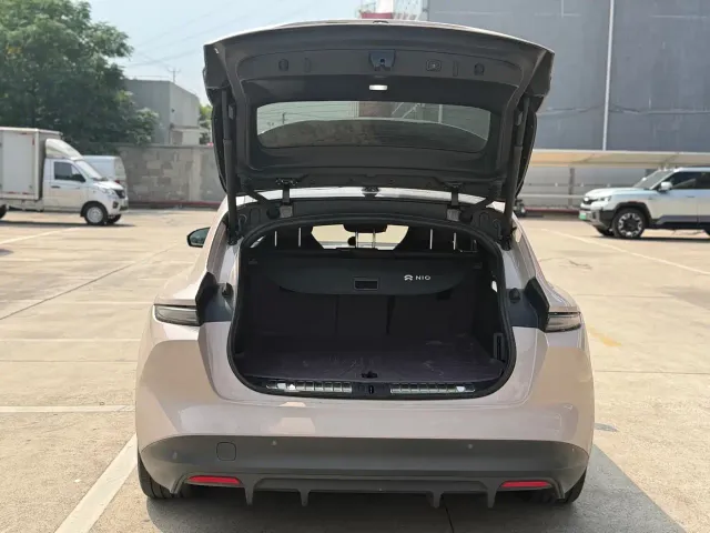 Nio ET5 Touring — Фото автомобиля 11