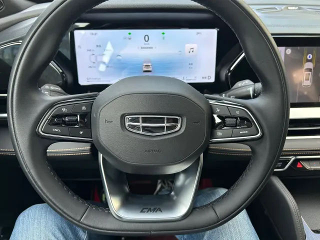 Geely Xingyue L — Фото автомобиля 14