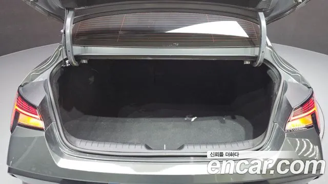 Hyundai AVANTE Новый Avante (CN7) — Фото автомобиля 19
