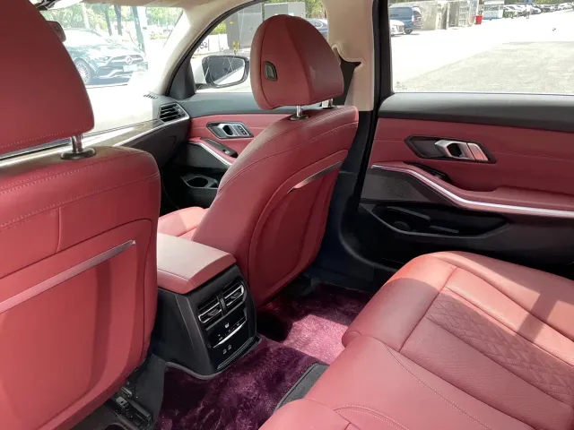 BMW 3 Series — Фото автомобиля 13