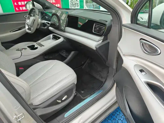 BYD Sealion 06 — Фото автомобиля 15