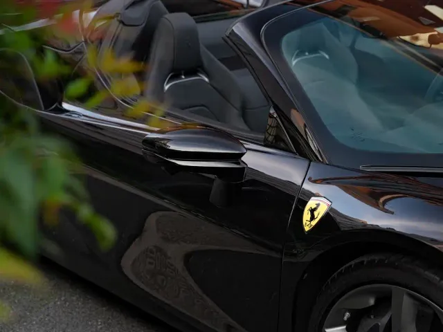 Ferrari SF90 — Фото автомобиля 8