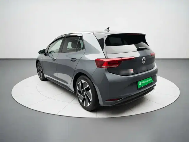 Volkswagen ID.3 — Фото автомобиля 4