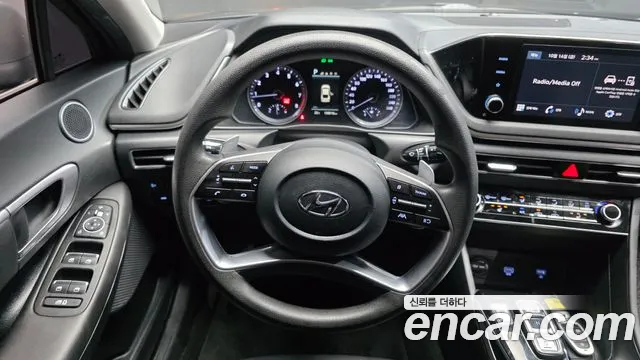 Hyundai Sonata — Фото автомобиля 13