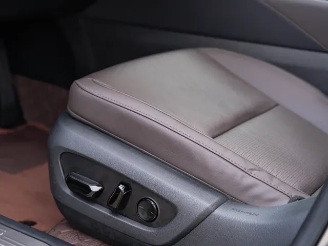 Lexus RX — Фото автомобиля 19