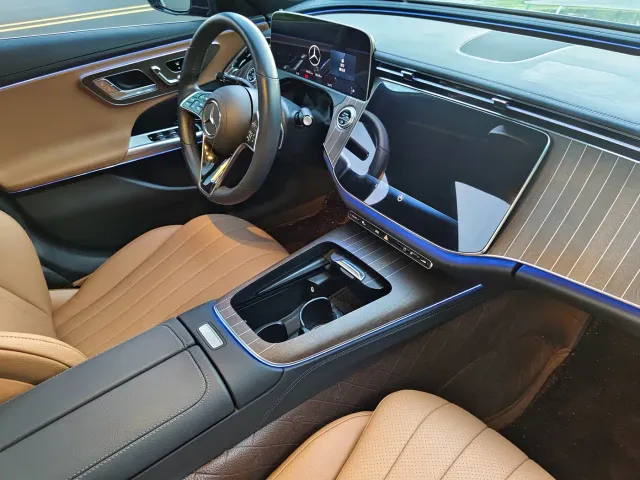 Mercedes-Benz E-Class — Фото автомобиля 11