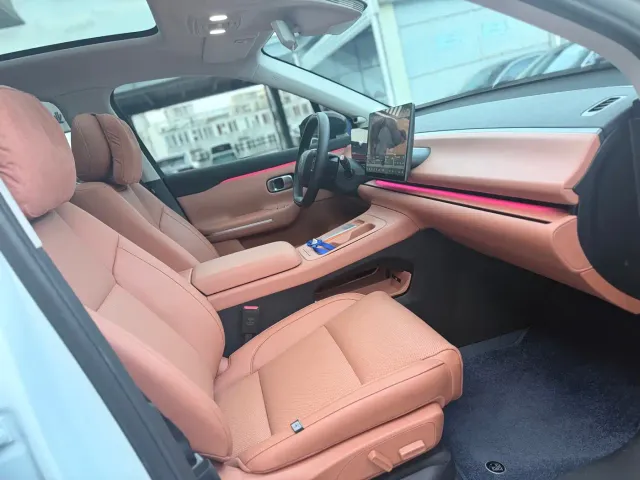 Leapmotor C10 — Фото автомобиля 12