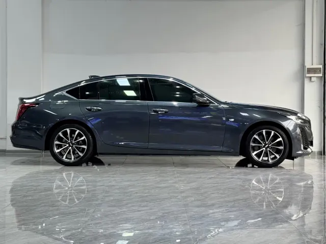 Cadillac CT5 — Фото автомобиля 5