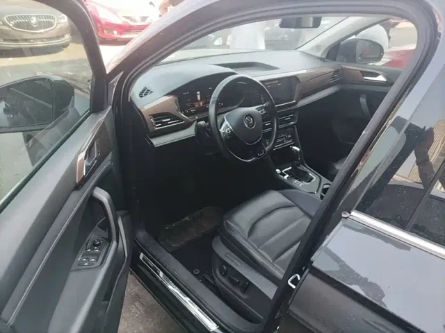 Volkswagen Tharu — Фото автомобиля 15